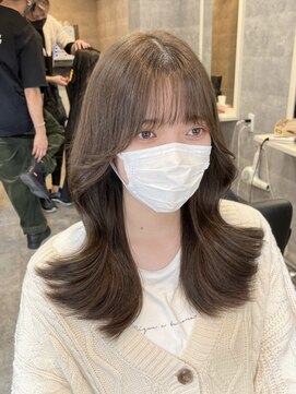 アンダーバーホワイト 高槻店(_WHITE) ヨシンモリくびれミディアム