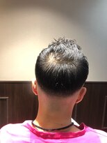 エヌドットバーバー ヒロオ(N.BARBER HIROO)&nbsp;ナチュラルなくせ毛を活かしたテーパースキンフェード☆