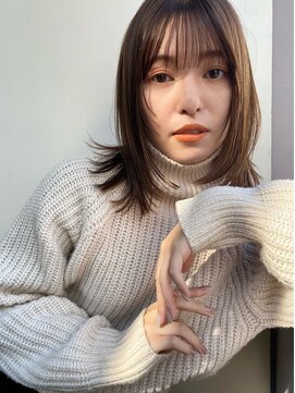 アンガーデン(Une GARDEN) くびれミディアム　フェイスレイヤー 束感前髪