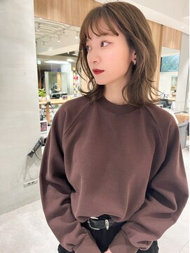 ミンクス 原宿店(MINX) 原宿表参道　レイヤーカット　ミディアムレイヤー　くびれヘア