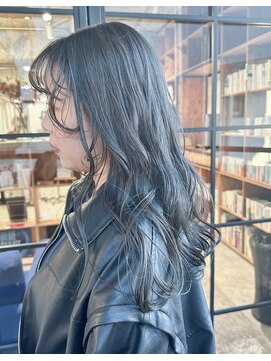 ニイ(nii.) 冬オススメのカーキカラー