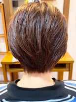 カミビトグロウ(kamibito glow)&nbsp;20代30代40代艶感シークレットハイライト小顔ショート立体感