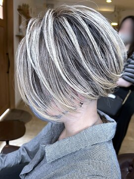 ブレイズヘアー(BLAZEhair) 脱白髪染めホワイトバレイヤージュ×ブリーチ３回
