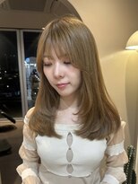 ニモ(NIMO.)&nbsp;レイヤーカット色素薄めカラーくすみベージュ