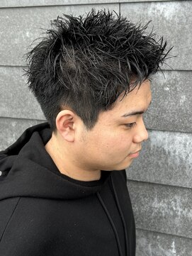ヒュイル バイ ニアウ(Hwyl by Niau) スパイキーショートメンズカット刈り上げショートツイストパーマ
