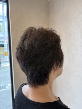 カーリィ(Karly) ミセスショート