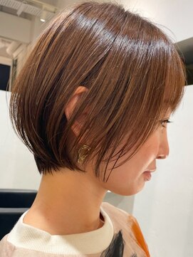 ソワネ 表参道(soigne) 首元スッキリ丸みショートボブ