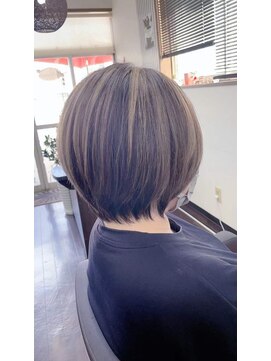 フラワー(flower) ショートボブ