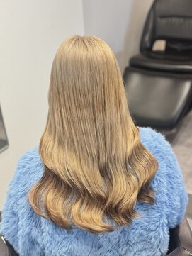 シー(SEA) 黒染め履歴→ブリーチ２回でhoney milk tea♪