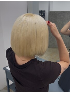 ダブルカラー/ブロンド/抜きっぱなし