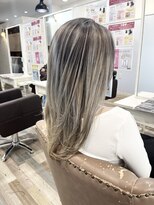 リゴレット 春日部東口店(RIGOLETTO)&nbsp;メリハリグレージュハイライト