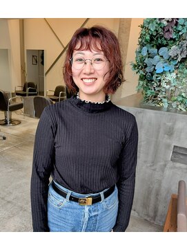 ワイビー グリーン リル(y.be green rel) オン眉ボブパーマ