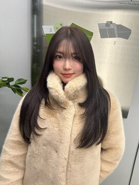 ロエ(LOE) グレージュレイヤーカット顔周りレイヤーブリーチなし