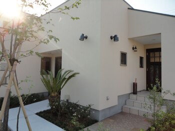 Ｈａｉｒ　Ｓａｌｏｎ　Ｓｔｅｌｌａ