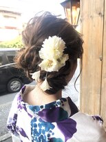 ネオリーブクレア 綱島店(Neolive Krea) インスタ映え必須☆おくれ毛×ゆるふわシニヨンで小顔アレンジ