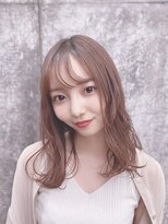 ブルーダー(Bruder)&nbsp;大人可愛い　セミロング　抜け感　大人巻き髪