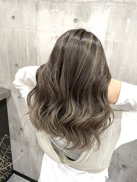 リッシュ(RISH) ハイライト/セミロング/ロング/20代/30代/40代/髪型/ボブ#T4QD