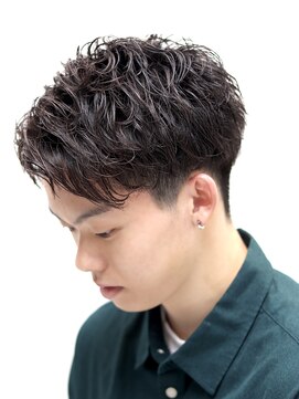 ヘアーアンドグルーミング ヨシザワインク(HAIR&GROOMING YOSHIZAWA Inc.) スパイラルパーマ/ツイストスパイラル/メンズ/バーバー/理容室