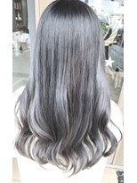 トリニティ(trinity)&nbsp;ハイライトバレイヤージュコントラストグレー【豊見城・糸満】