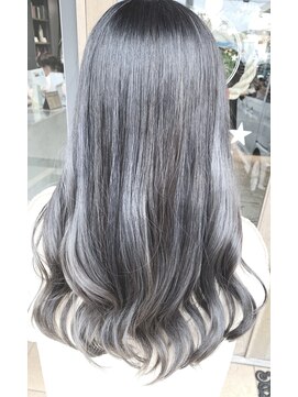 トリニティ(trinity) ハイライトバレイヤージュコントラストグレー【豊見城・糸満】