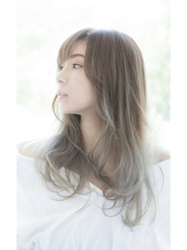 ヘアストーリー リズム(hair story r ism) ハイ透明感のグラデーションカラー♪