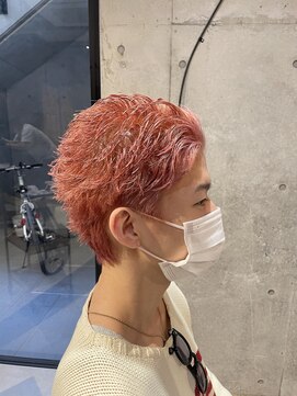 アクシー ヘアーアンドメイク(AXY HAIR&MAKE) ザクザクショートオールバックピンクベージュピンクアッシュ