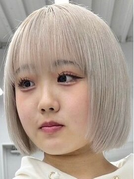 ウィコ 新宿(WICO) white×bob [新宿駅/切りっぱなしボブ/エアリーロング]