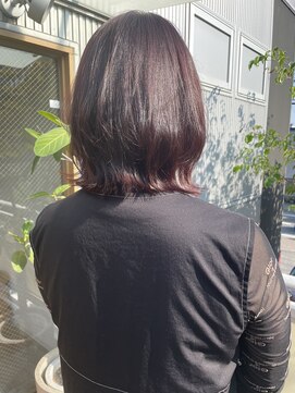 ツイギー 宮西店(TWiGGY) レッド系カラー×くびれミディアム