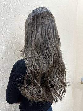 トウカ 船橋駅前店(TOUKA) レイヤーロング/グレーべージュ/ハイトーンカラー[船橋/船橋駅]