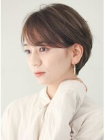 ショートヘア耳かけ小顔ショート前髪長めショートカット30代40