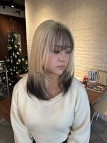 クラン バイ ナチュラル(clan by Natural)&nbsp;ミディアムレイヤーカット/ホワイトブロンド/デザインカラー