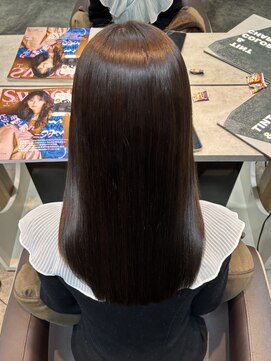 クオン(kuon) うるツヤ美髪の最強タッグ！ストレートとカラーを同時に叶える