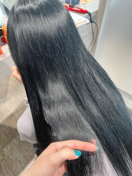 ブロッサム 保谷(Blossom) 大人ガーリーモード小顔プリカールブリーチなしブルーブラック