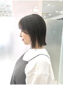 ぱつっとボブ　黒髪　顔周りレイヤー　レイヤーカット