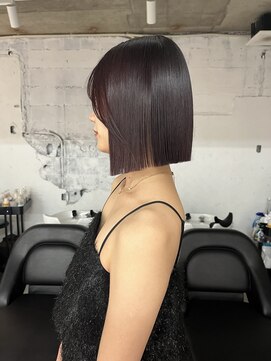 ヨーク(YOKE) ミディアムボブ大人ボブ暖色ワインレッドチェリーレッド