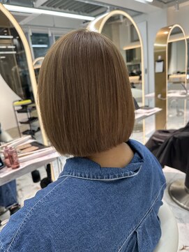 ロンドルピナス 小倉(Lond Lupinus) ミディアムヘア暗めカラー/デザインカラー/フェイスフレーミング