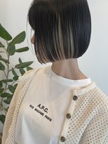 サクラ オモテサンドウ(SAKURA)&nbsp;ショートボブ×ブリーチを使ったインナーカラー☆ショート/ボブ