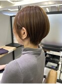 【ブリーチなしベージュカラー×ショートヘアー】