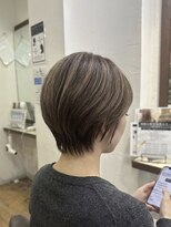 カラーサロンビスカリア 相模原エリア 淵野辺駅店(Color salon Biscaria) 白髪ぼかしハイライト