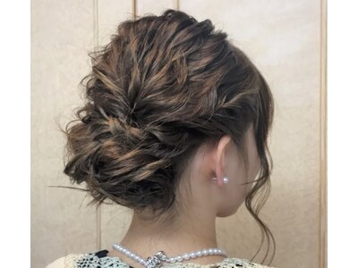 結婚式やお出かけヘアメイクはシーンに合わせてアレンジします♪