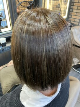 トリエラ(TRIELA) ハイライトボブ