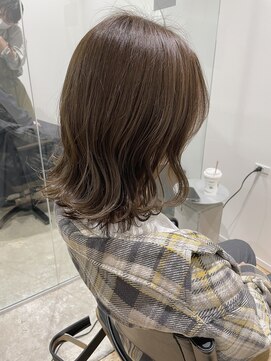 ヒトノワ(Hito.nowa) 巻いてかわいい外はねミディアム