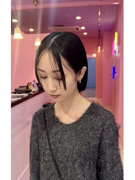 レガーレ(Legare) ぱっつんボブ×シースルー×ブルーブラック