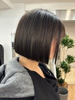 ジエクト ヴィシア(The Ect VIXIA)&nbsp;ミニボブ　前下がりボブ　縮毛矯正　地毛風ストレート　ボブ女子