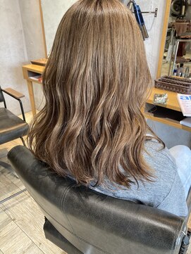 キース(KITH) ラテベージュ