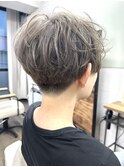 パーマ風刈り上げショート　ハイトーン　熊本ショート　髪質改善