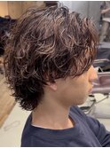 渋谷メンズウルフカット波巻きパーマサーフカール外国人風カラー
