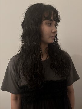 ニーム(nimes) kaon  ロングパーマ　ロングレイヤーパーマ