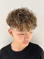 ルーシー 渋谷(LUCEY)&nbsp;スペインカールスパイラルパーマ外国人風パーマフェードカット