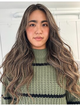 ノラ ウメダ(NORA UMEDA) 地毛ハイライトカラーインナーハイライト細いハイライト海外風